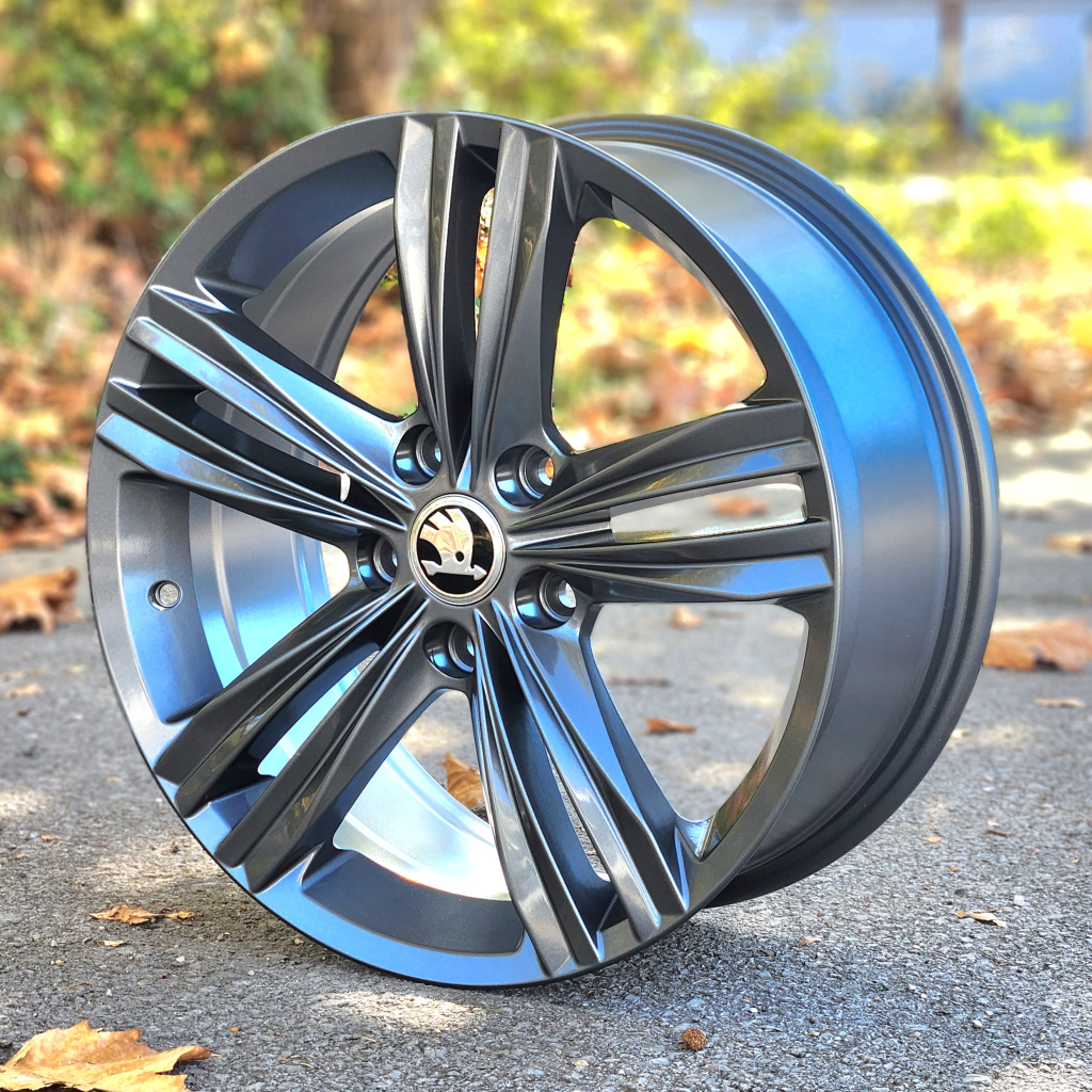 18X8 5X112 ET45 57.1 GRAY VW_SEBRING_5293