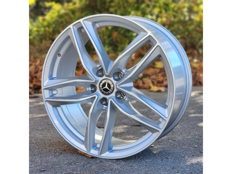 17X7.5 5X112 ET40 66.5 SILVER RS_BK690